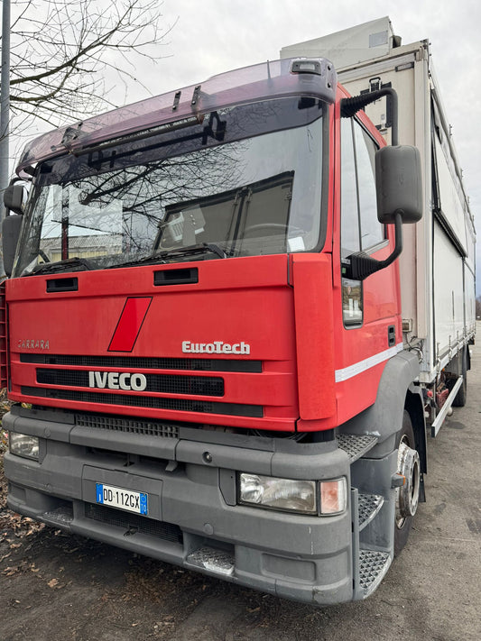 Camion con CELLA FRIGO , SPONDA , APERTURA LATERALE / TENDA IDRAULICA